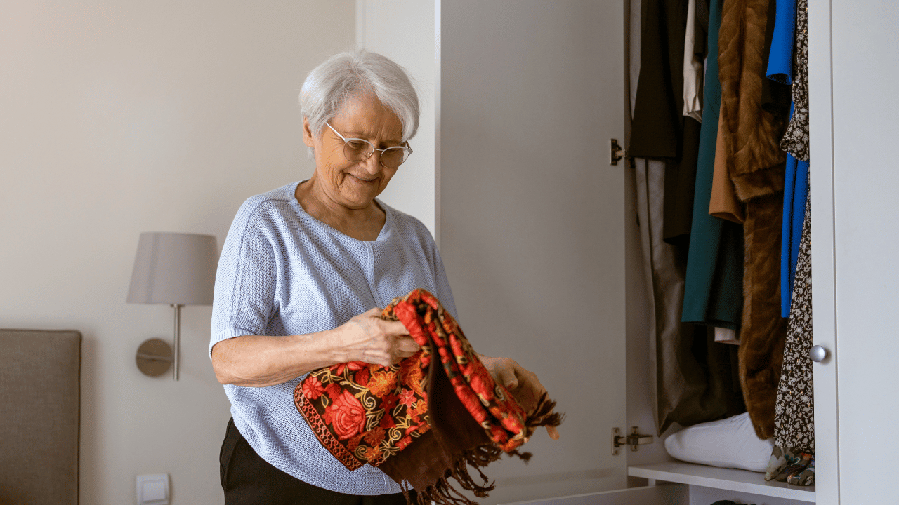 How to Make a Capsule Wardrobe for Seniors
